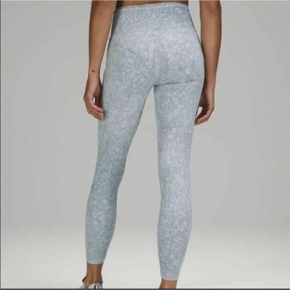 Lululemon Fast Free High Rise Performance Leggings Size 4 Nulux City Grit White - Picture 3 of 12